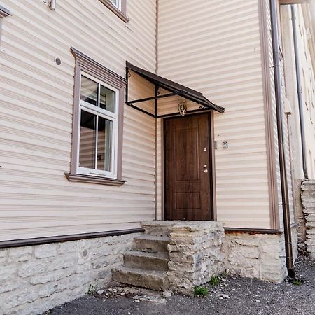 Contact Free Apartments With Free Parking Tallinn Exterior photo