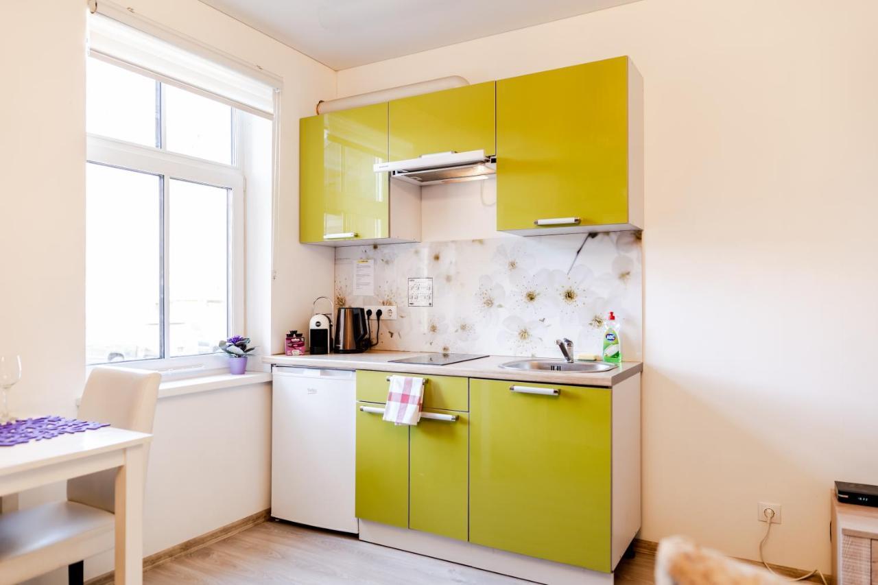 Contact Free Apartments With Free Parking Tallinn Exterior photo