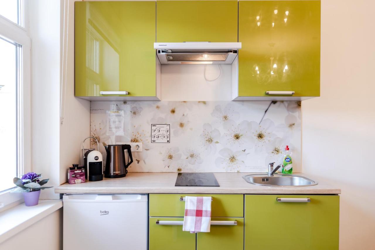 Contact Free Apartments With Free Parking Tallinn Exterior photo