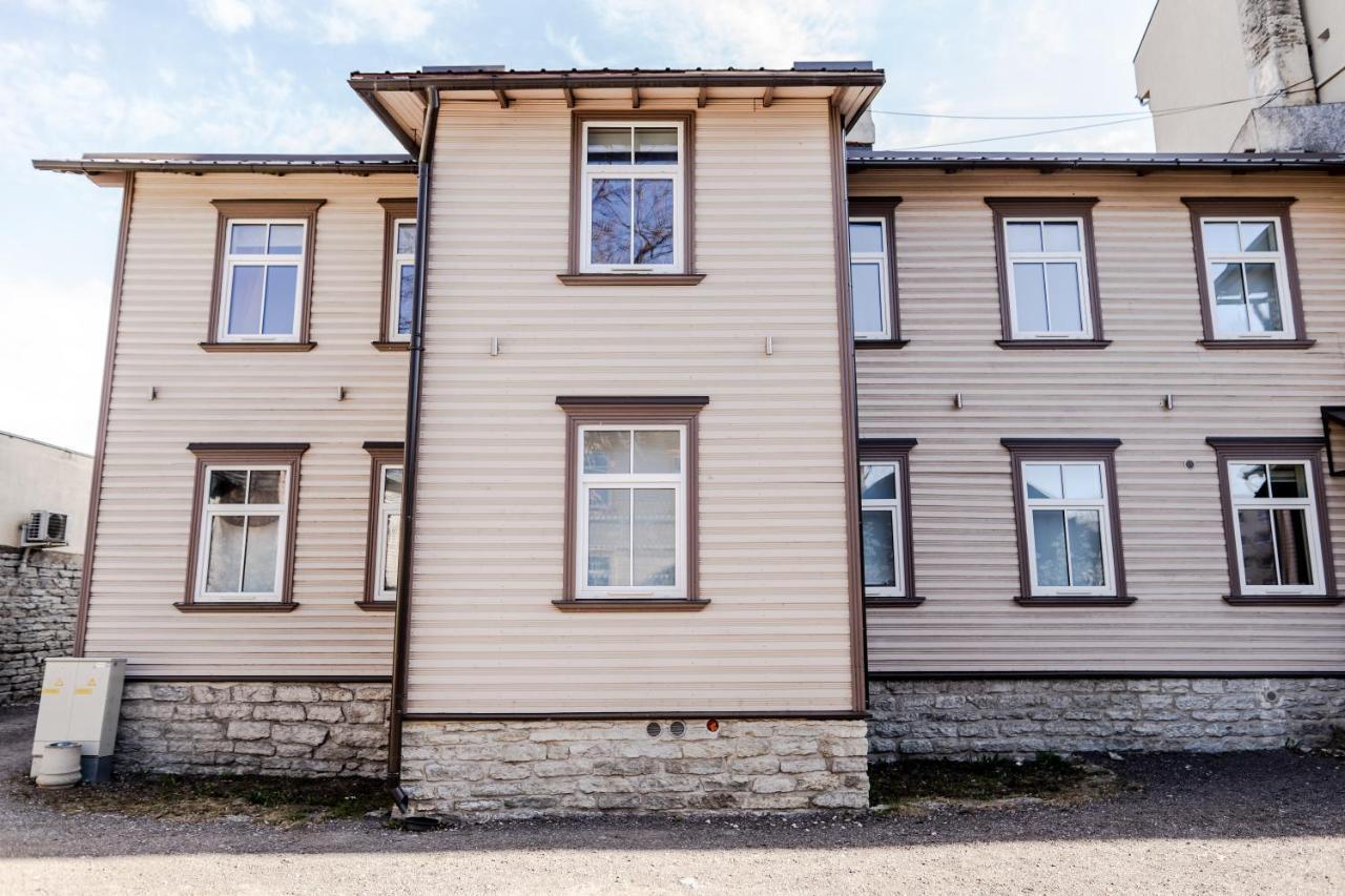 Contact Free Apartments With Free Parking Tallinn Exterior photo