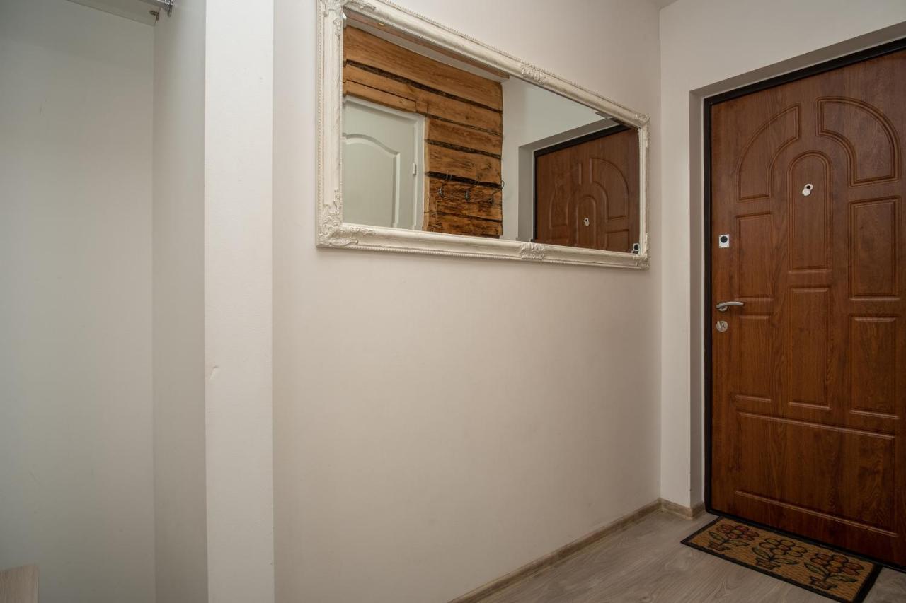 Contact Free Apartments With Free Parking Tallinn Exterior photo
