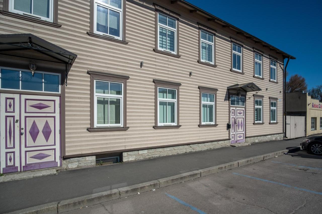 Contact Free Apartments With Free Parking Tallinn Exterior photo